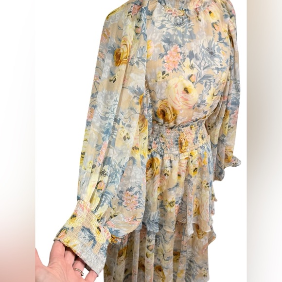 Elliatt Astrid Tiered Asymmetric Floral Dress in Multi Cream Size Small - Picture 6 of 12